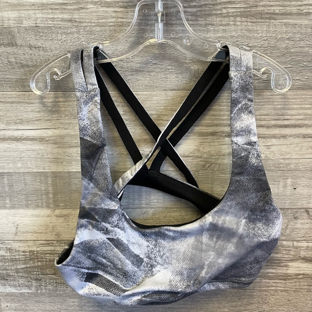 IVIVVA Lululemon kids sports bra reversible sz 10/12